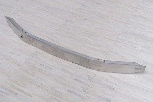 BMW SERIA 4 F36 GRAN COUPE 2013-2020 ALUMINIOWA BELKA WZMOCNIENIE PRZEDNIEGO ZDERZAKA 51117275178