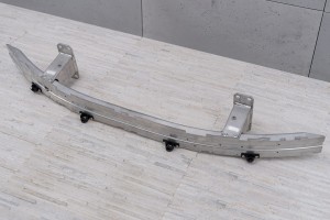 BMW SERIA 5 E60N 2003-2007 PRZED FACELIFTINGIEM ALUMINIOWA BELKA WZMOCNIENIE PRZEDNIEGO ZDERZAKA 51117178080