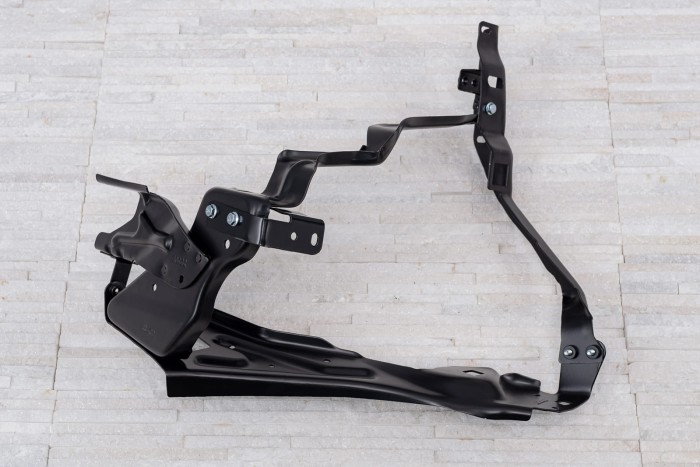 MERCEDES C-CLASS W204 2007-2014 MOCOWANIE REFLEKTORA LEWE A2046200991