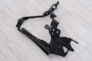 MERCEDES C-CLASS W204 2007-2014 MOCOWANIE REFLEKTORA PRAWE A2046201091