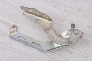 MERCEDES C-CLASS W205 2014-2018 PRZED FACELIFTINGIEM ZAWIAS POKRYWY MASKI PRAWY A2058800728