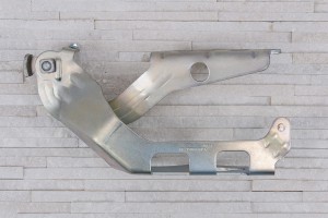 MERCEDES C-CLASS W205 2014-2018 PRZED FACELIFTINGIEM ZAWIAS POKRYWY MASKI PRAWY A2058800728