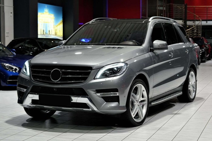 MERCEDES ML W166 2011-2015 KRATKA WLOTU POWIETRZA MASKI LEWA A1668800105