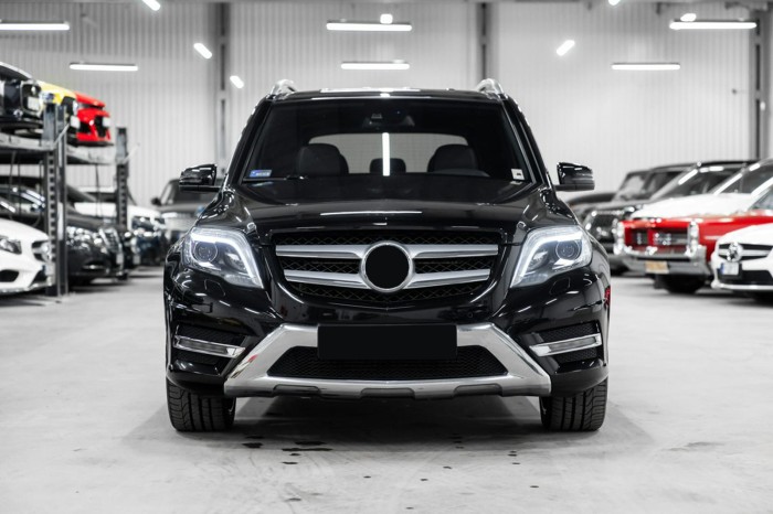 MERCEDES GLK X204 2012-2015 AMG PO FACELIFTINGU LISTWA KRATKI PRZEDNIEGO ZDERZAKA LEWA A2048853974