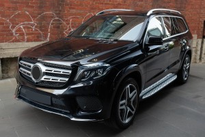 MERCEDES GLS X166 2015-2019 KRATKA WLOTU POWIETRZA MASKI PRAWA A1668800205