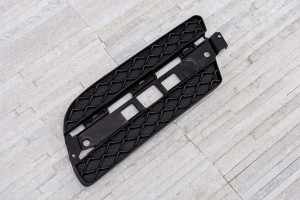 MERCEDES GL X164 2009-2012 PO FACELIFTINGU RAMKA LAMPY PRZECIWMGIELNEJ KRATKA PRZEDNIEGO ZDERZAKA PRAWA A1648847222