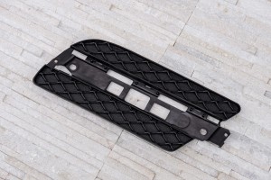 MERCEDES GL X164 2009-2012 PO FACELIFTINGU RAMKA LAMPY PRZECIWMGIELNEJ KRATKA PRZEDNIEGO ZDERZAKA PRAWA A1648847222