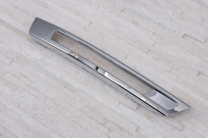 MERCEDES GL X166 2012-2015 PRZED FACELIFTINGIEM CHROMOWANA LISTWA KRATKI ZDERZAKA PRAWA A1668845422