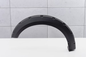 FORD RANGER RAPTOR 2015-2019 PO PIERWSZYM FACELIFTINGU POSZERZENIA BŁOTNIKÓW