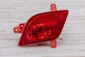 OPEL MOKKA A J13 2012-2016 PRZED FACELIFTINGIEM LAMPA PRZECIWMGIELNA TYLNA LEWA 95418171
