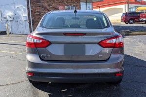 FORD FOCUS MK3 III SEDAN 2010-2014 PRZED FACELIFTINGIEM LAMPA KLAPY TYLNEJ LEWA BM5113A603ADg