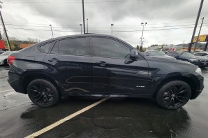 BMW X6 F16 2014-2019 BŁOTNIK PRZEDNI PRAWY 51657418956