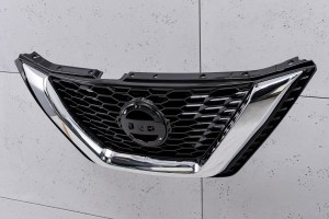 NISSAN QASHQAI II J11 2017-2021 PO FACELIFTINGU GRILL PRZEDNI ATRAPA CHŁODNICY 62310DF60A