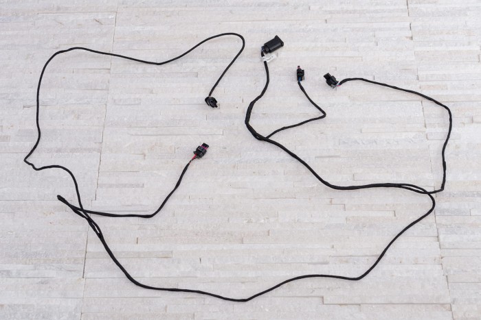 BMW X1 F48 2015-2022 WIĄZKA PRZEWODÓW PARKOWANIA PDC PRZÓD 61129392513