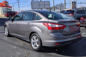 FORD FOCUS MK3 III SEDAN 2010-2014 PRZED FACELIFTINGIEM LAMPA KLAPY TYLNEJ PRAWA BM5113A602AD