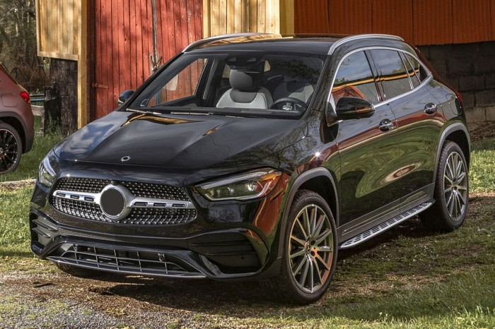 MERCEDES GLA H247 2020+ STOPNIE BOCZNE PROGI SAMOCHODOWE