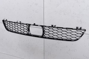 BMW SERIA 5 G30 2017+ M-PAKIET KRATKA PRZEDNIEGO ZDERZAKA POD RADAR 51118068338