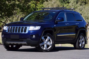 JEEP GRAND CHEROKEE WK2 2011-2013 LAREDO/LIMITED PRZED FACELIFTINGIEM GRILL PRZEDNI ATRAPA CHŁODNICY 55079377AE