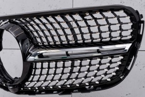 MERCEDES GLC X253 2015-2019 PRZED FACELIFTINGIEM GRILL DIAMOND CZARNY Z KAMERĄ