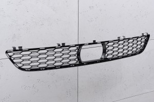 BMW SERIA 5 G31 2017+ M-PAKIET KRATKA PRZEDNIEGO ZDERZAKA POD RADAR 51118068338