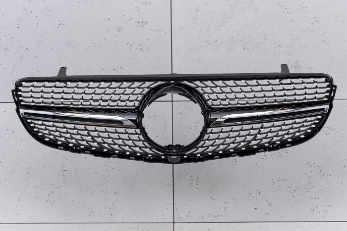 MERCEDES GLC X253 2015-2019 PRZED FACELIFTINGIEM GRILL DIAMOND CZARNY Z KAMERĄ