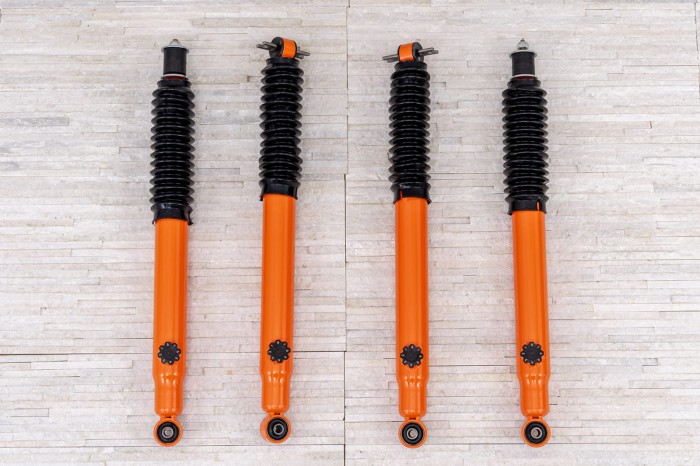 JEEP WRANGLER JK 2007-2018 AMORTYZATORY OLEJOWE DO LIFTU 2,5-3" KOMPLET POMARAŃCZOWE