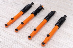 JEEP WRANGLER JK 2007-2018 AMORTYZATORY OLEJOWE DO LIFTU 2,5-3" KOMPLET POMARAŃCZOWE