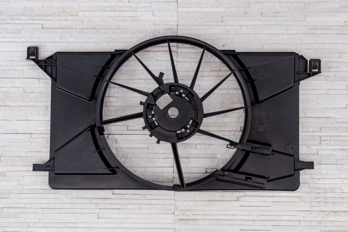 FORD FOCUS MK3 III 2010-2018 OBUDOWA WENTYLATORA CHŁODNICY 8V618C607FB