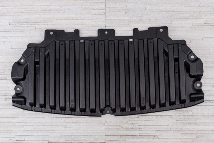 MERCEDES C-CLASS S206 AMG 2021+ OSŁONA PŁYTA POD PRZEDNI ZDERZAK A2065204900