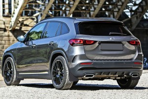 MERCEDES GLA H247 2020+ CHLAPACZE