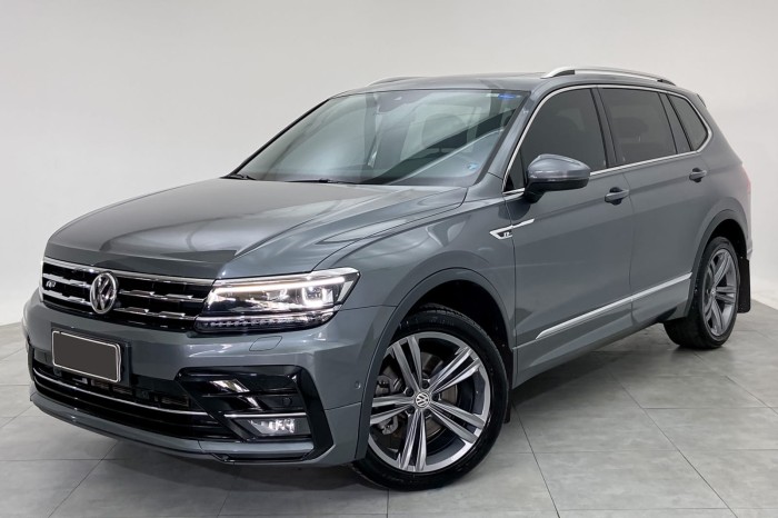 VOLKSWAGEN TIGUAN II AD1 R-LINE 2020+ PO FACELIFTINGU CHLAPACZE