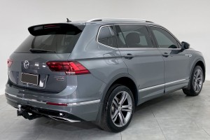 VOLKSWAGEN TIGUAN II AD1 R-LINE 2020+ PO FACELIFTINGU CHLAPACZE
