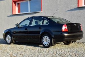 VOLKSWAGEN PASSAT B5 3B 1996-2005 SEDAN CHLAPACZE