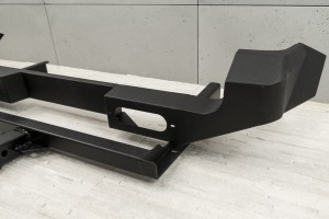 SUZUKI JIMNY 1998-2018 STALOWY ZDERZAK TYLNY Z HAKIEM