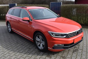 VW PASSAT B8 3G R-LINE HIGHLINE 2015-2019 PRZED FACELIFTINGIEM CHROMOWANA LISTWA PRZEDNIEGO ZDERZAKA ŚRODKOWA 3G08538352ZZ