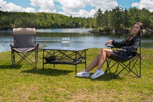 SKŁADANE KRZESŁO TURYSTYCZNE Z OPARCIEM SZARO-BEŻOWE