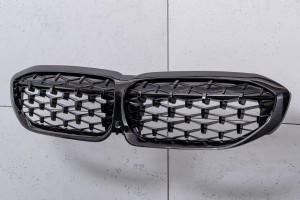 BMW SERIA 3 G21 2018+ TUNINGOWY GRILL PRZEDNI DIAMOND CZARNY ATRAPA NERKI WERSJA Z KAMERĄ