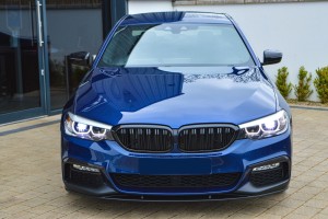 BMW SERIA 5 G30 2017+ KRATKA PRZEDNIEGO ZDERZAKA PRAWA 51118068340 / 51118064964
