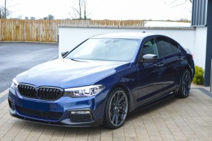 BMW SERIA 5 G31 2017+ KRATKA PRZEDNIEGO ZDERZAKA PRAWA 51118068340 / 51118064964