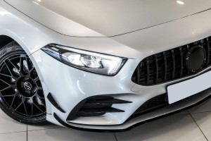 MERCEDES A-CLASS W177 2018+ LISTWA PRZEDNIEGO ZDERZAKA LEWA CZARNA A1778854303