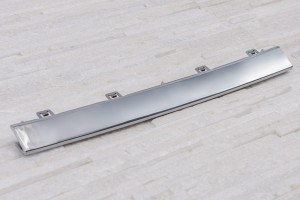 HYUNDAI TUCSON IV NX4 2020+ CHROMOWANA LISTWA DOLNEJ KRATKI ZDERZAKA ŚRODKOWA 86569N7010