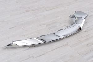 MERCEDES E-CLASS C207 COUPE 2014-2017 PO FACELIFTINGU CHROMOWANA LISTWA PRZEDNIEGO ZDERZAKA PRAWA A2078850874