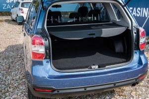 SUBARU FORESTER IV SJ 2014-2018 ROLETA BAGAŻNIKA CZARNA