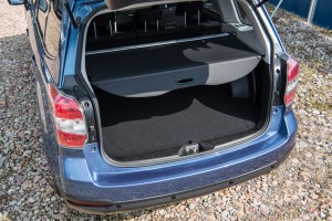 SUBARU FORESTER IV SJ 2014-2018 ROLETA BAGAŻNIKA CZARNA