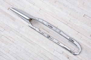 MERCEDES R-CLASS W251 2009-2013 PO FACELIFTINGU CHROMOWANA LISTWA KRATKI PRZEDNIEGO ZDERZAKA LEWA A2518853023