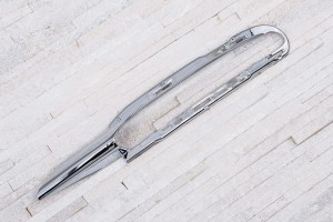 MERCEDES R-CLASS W251 2009-2013 PO FACELIFTINGU CHROMOWANA LISTWA KRATKI PRZEDNIEGO ZDERZAKA LEWA A2518853023