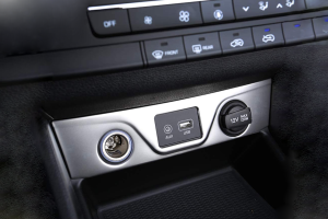 HYUNDAI TUCSON 2015+ DEKORACYJNA OBRAMÓWKA KONSOLI ŚRODKOWEJ