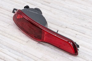 JEEP CHEROKEE V KL 2014-2018 PRZED LIFTINGIEM ODBLASK TYLNA LAMPA PRZECIWMGIELNA LEWA 68102877AD