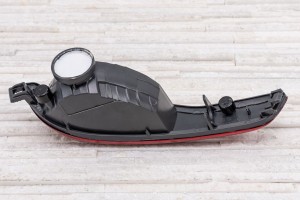 JEEP CHEROKEE V KL 2014-2018 PRZED LIFTINGIEM ODBLASK TYLNA LAMPA PRZECIWMGIELNA LEWA 68102877AD