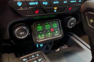 JEEP WRANGLER JK JL ZESPÓŁ PRZEŁĄCZNIKÓW OFFROAD LED PANEL 6 PRZEWODÓW